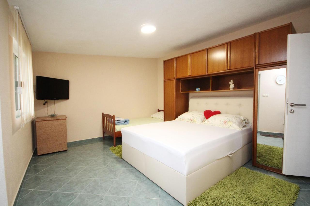 Apartman Gabriel Podgora Exteriér fotografie