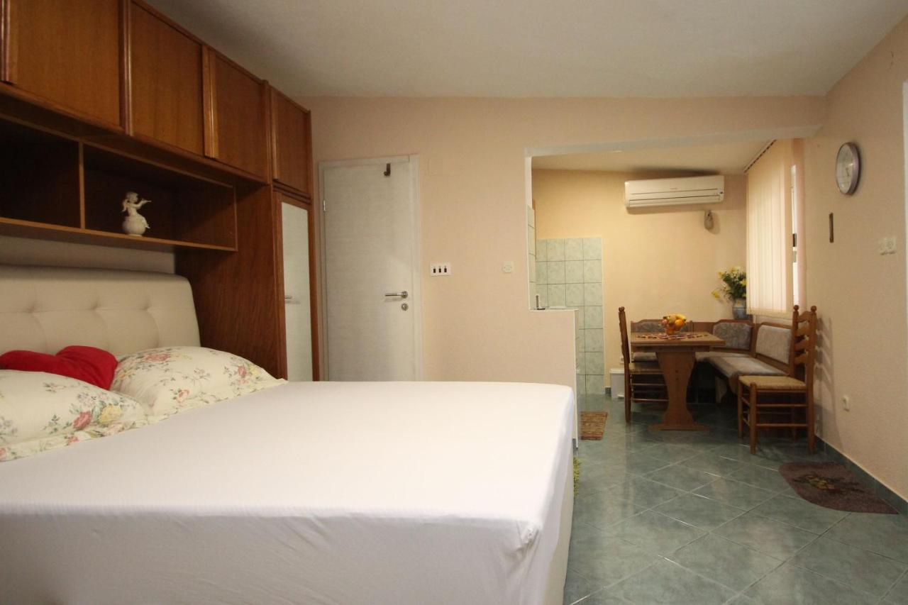Apartman Gabriel Podgora Exteriér fotografie