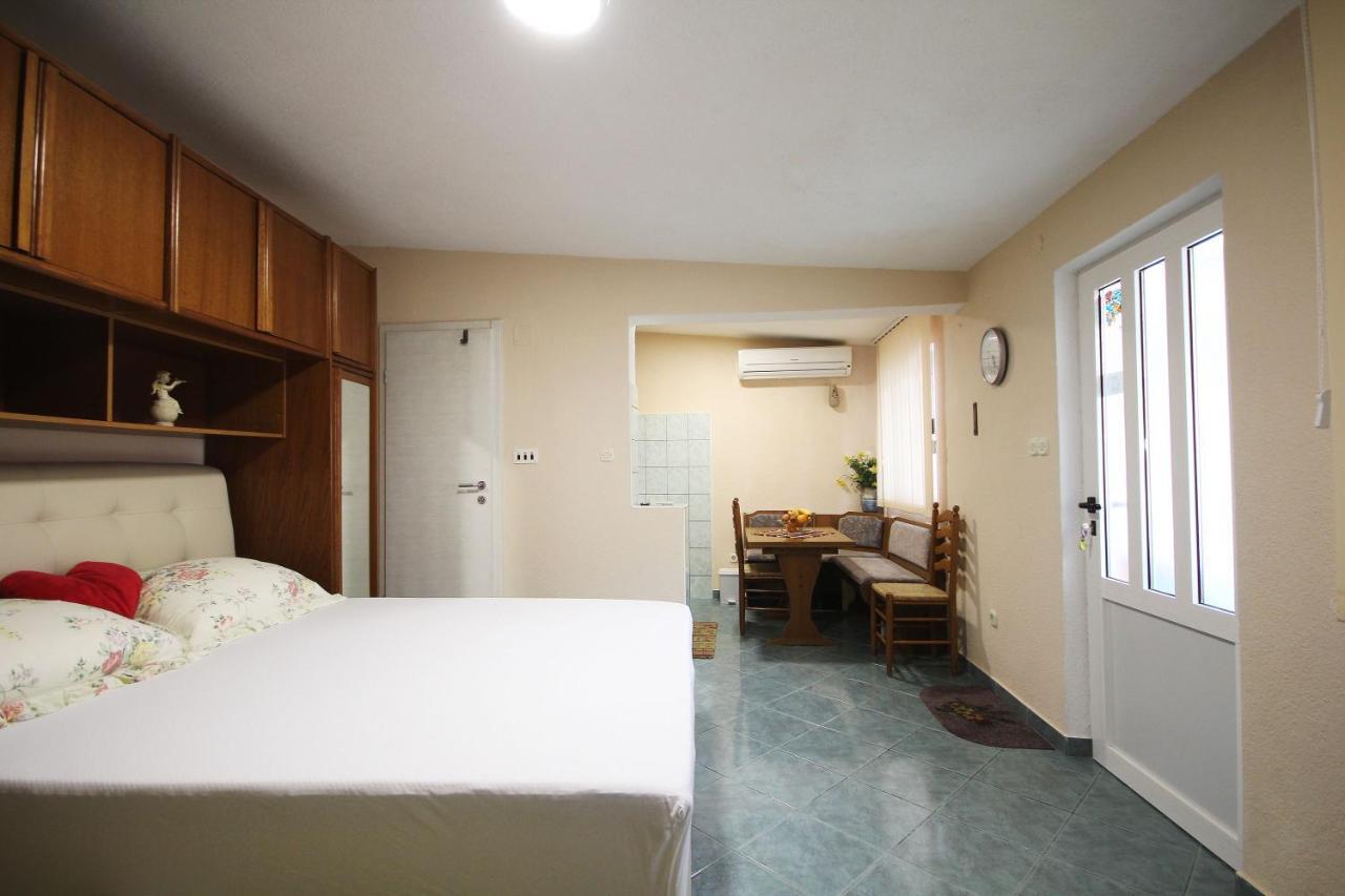 Apartman Gabriel Podgora Exteriér fotografie